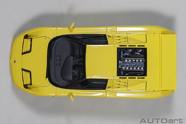 AUTOart Bugatti EB 110 SS 1992 (yellow:giallo bugatti)