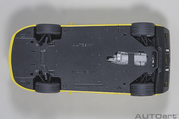 AUTOart Bugatti EB 110 SS 1992 (yellow:giallo bugatti)