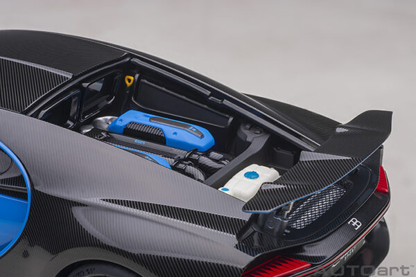AUTOart Bugatti Chiron Sport 2019 (french racing blue:carbon)
