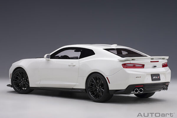 AUTOart Chevrolet Camaro ZL1 2017 (summit white) (composite