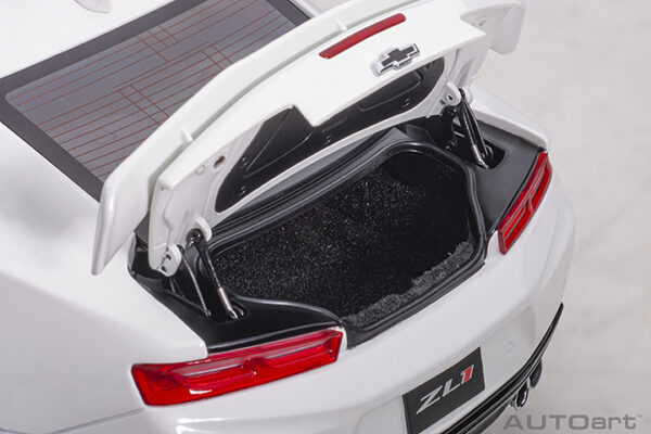 AUTOart Chevrolet Camaro ZL1 2017 (summit white) (composite