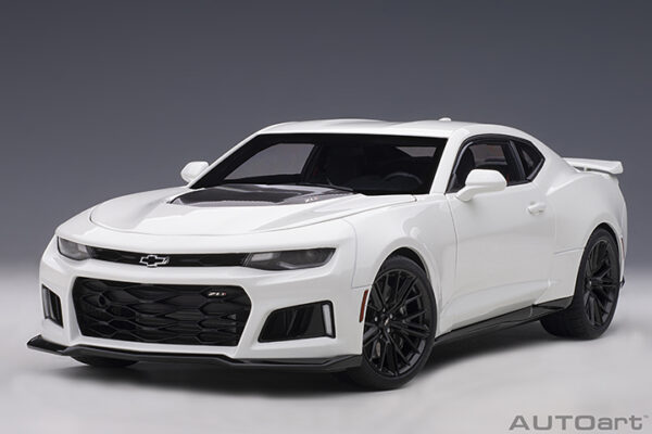 AUTOart Chevrolet Camaro ZL1 2017 (summit white) (composite