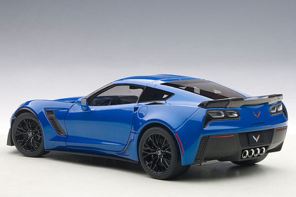 AUTOart Chevrolet Corvette C7 Z06 (laguna blue tintcoat: