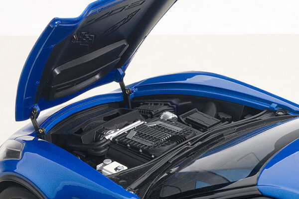 AUTOart Chevrolet Corvette C7 Z06 (laguna blue tintcoat:
