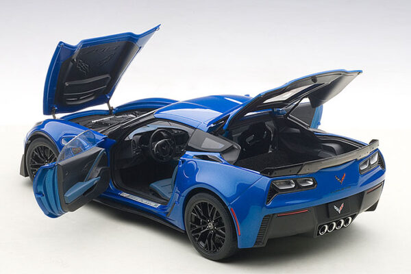 AUTOart Chevrolet Corvette C7 Z06 (laguna blue tintcoat: