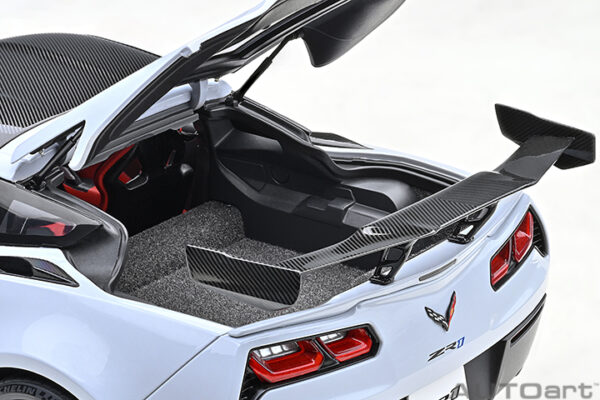 AUTOart Chevrolet Corvette C7 ZR1 2019 (ceramic matrix grey metallic)