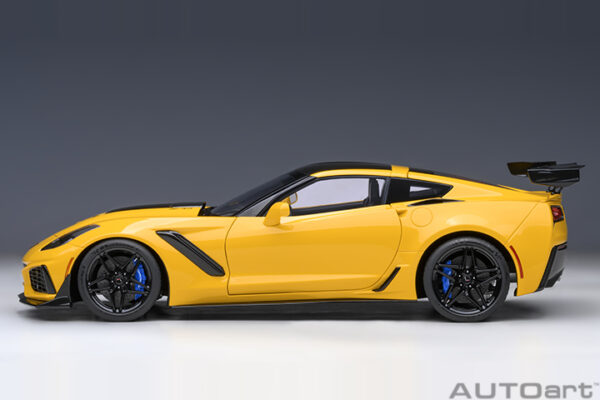 AUTOart Chevrolet Corvette C7 ZR1 2019 (Corvette racing yellow