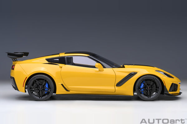 AUTOart Chevrolet Corvette C7 ZR1 2019 (Corvette racing yellow