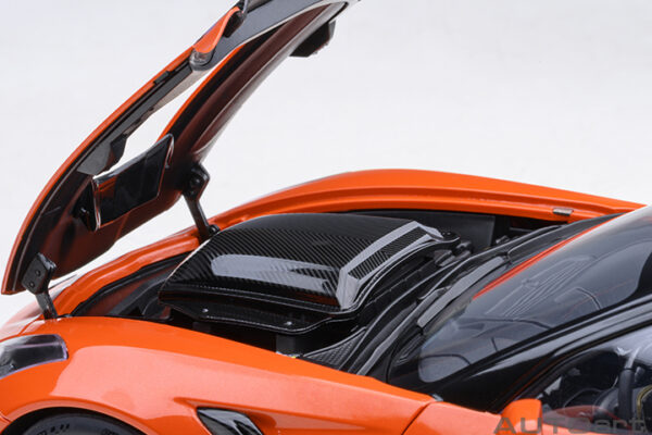 AUTOart Chevrolet Corvette C7 ZR1 2019 (sebring orange tintcoat)