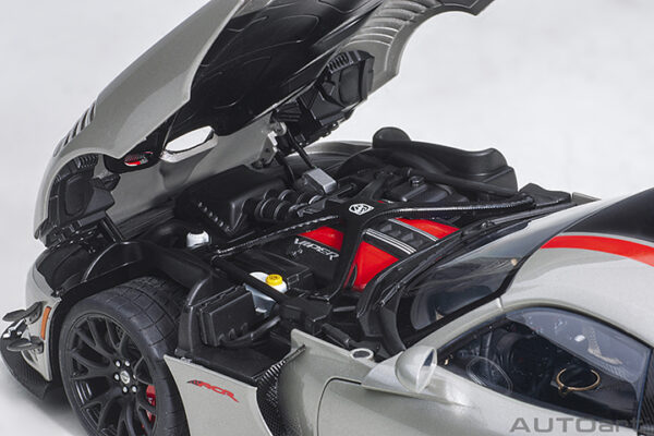AUTOart Dodge Viper ACR 2017 (billet silver metallic:black
