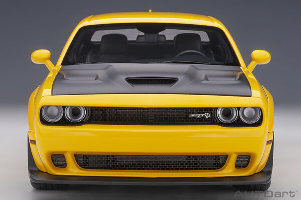 AUTOart Dodge Challenger SRT Hellcat widebody 2018