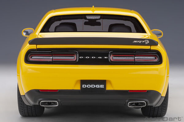 AUTOart Dodge Challenger SRT Hellcat widebody 2018