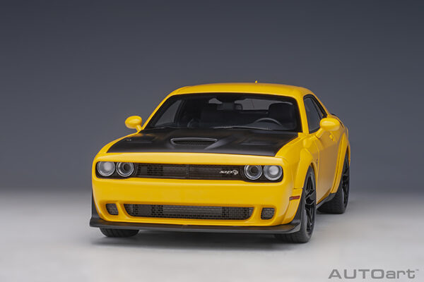 AUTOart Dodge Challenger SRT Hellcat widebody 2018