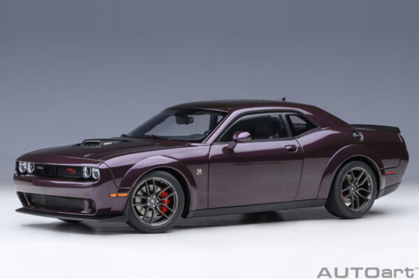 AUTOart Dodge Challenger R:T SCAT PACK SHAKER WIDEBODY 2022