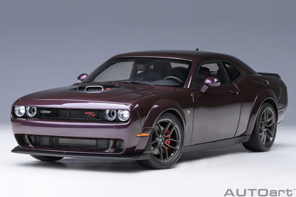 AUTOart Dodge Challenger R:T SCAT PACK SHAKER WIDEBODY 2022
