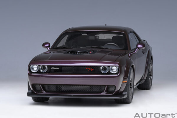 AUTOart Dodge Challenger R:T SCAT PACK SHAKER WIDEBODY 2022