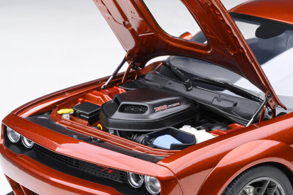 AUTOart Dodge Challenger R:T SCAT PACK SHAKER WIDEBODY 2022