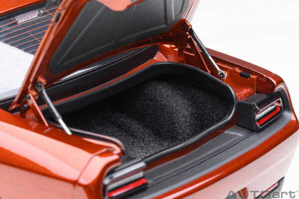 AUTOart Dodge Challenger R:T SCAT PACK SHAKER WIDEBODY 2022