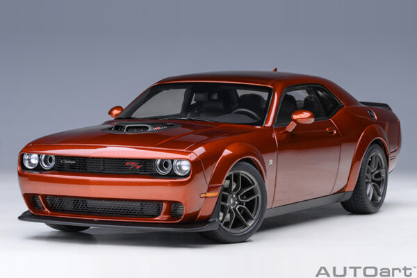 AUTOart Dodge Challenger R:T SCAT PACK SHAKER WIDEBODY 2022
