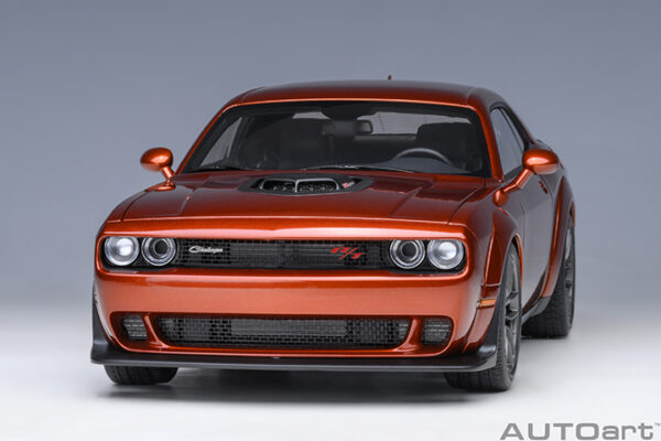 AUTOart Dodge Challenger R:T SCAT PACK SHAKER WIDEBODY 2022
