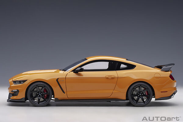 AUTOart Ford Shelby GT-350R 2017 (fury orange) (composite