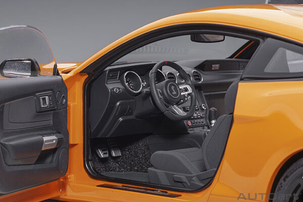 AUTOart Ford Shelby GT-350R 2017 (fury orange) (composite