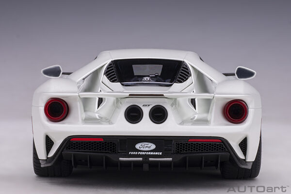 AUTOart Ford GT 2017 (frozen white) (composite model:full