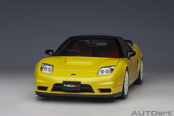 AUTOart Honda NSX-R (NA2) 2019 (indy yellow pearl)