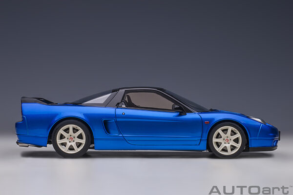 AUTOart Honda NSX-R (NA2) 2019 (long beach blue pearl)