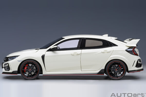 AUTOart Honda Civic Type R (FK 8) (championship white) 2021