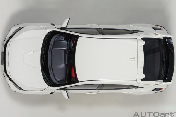 AUTOart Honda Civic Type R (FK 8) (championship white) 2021