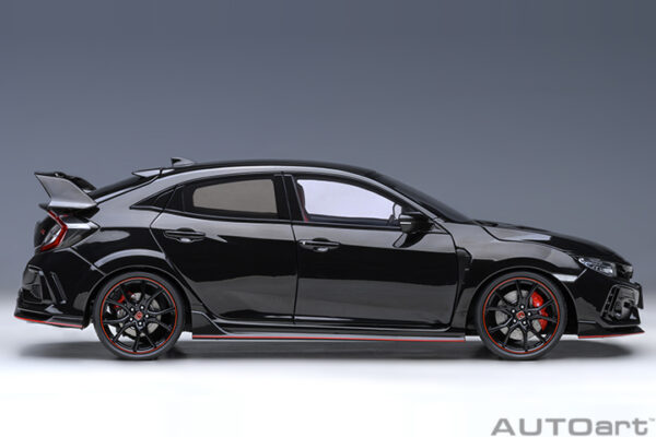 AUTOart Honda Civic Type R (FK 8) (crystal black pearl) 2021