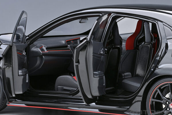 AUTOart Honda Civic Type R (FK 8) (crystal black pearl) 2021