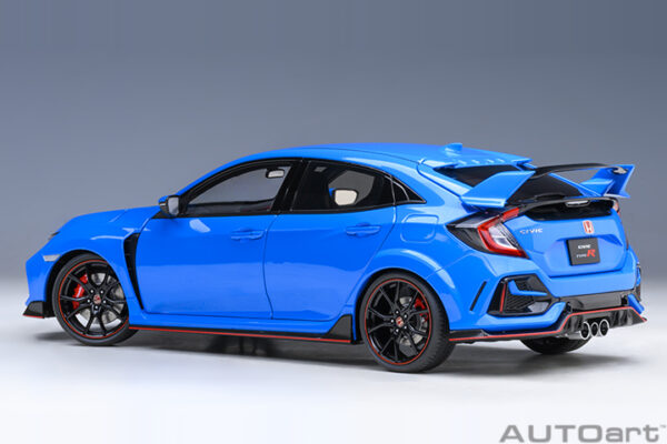 AUTOart Honda Civic Type R (FK 8) (racing blue pearl) 2021
