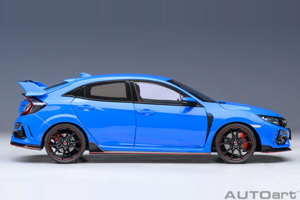 AUTOart Honda Civic Type R (FK 8) (racing blue pearl) 2021