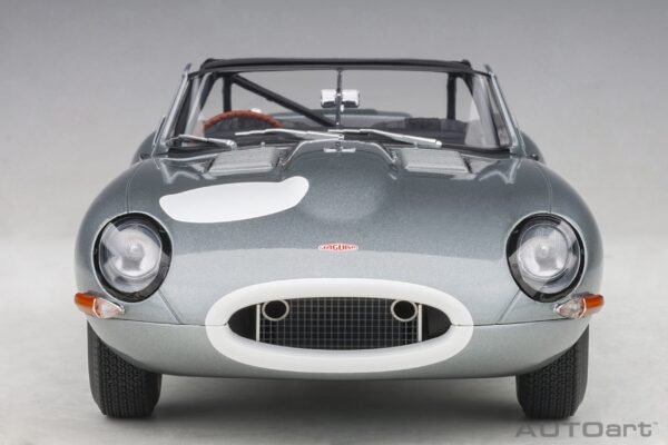 AUTOart Jaguar Lightweight E-Type (Silver)1/18 – Bild 13