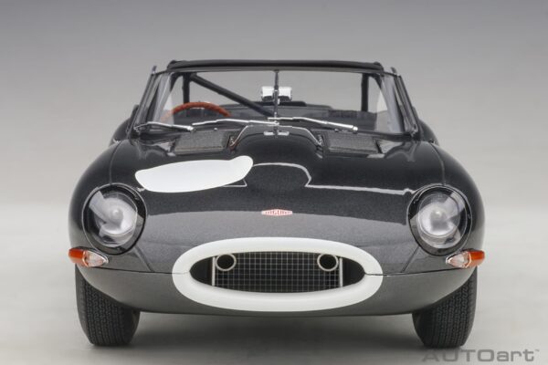 AUTOart Jaguar Lightweight E-Type (Dark Grey) 1/18 – Bild 9