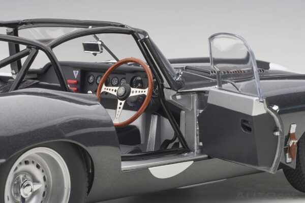 AUTOart Jaguar Lightweight E-Type (Dark Grey) 1/18 – Bild 4