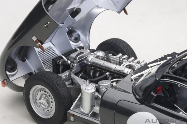 AUTOart Jaguar Lightweight E-Type (Dark Grey) 1/18 – Bild 3