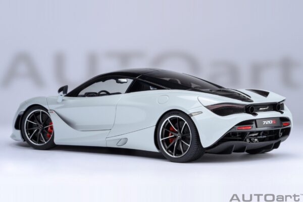 AUTOart McLaren 720S (Silica White) – Bild 17