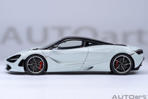 AUTOart McLaren 720S (Silica White) – Bild 15