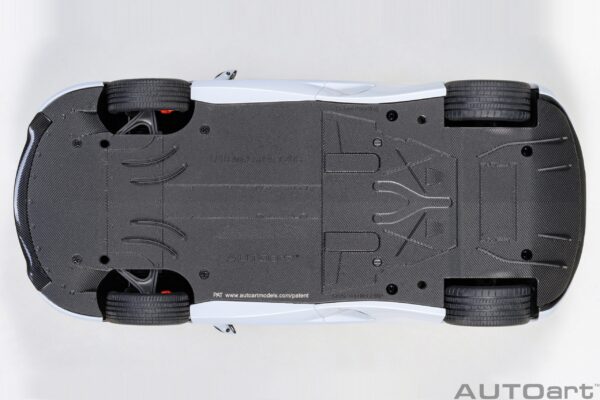 AUTOart McLaren 720S (Silica White) – Bild 12