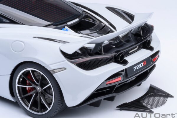 AUTOart McLaren 720S (Silica White) – Bild 8