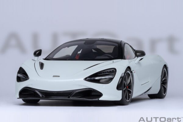 AUTOart McLaren 720S (Silica White) – Bild 2
