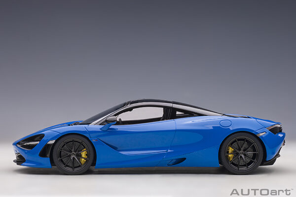 AUTOart McLaren 720S 2017 (paris blue:metallic blue)