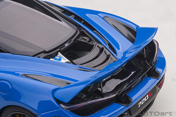 AUTOart McLaren 720S 2017 (paris blue:metallic blue)