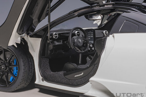 AUTOart McLaren Senna 2018 (vision pure:white) (composite model: