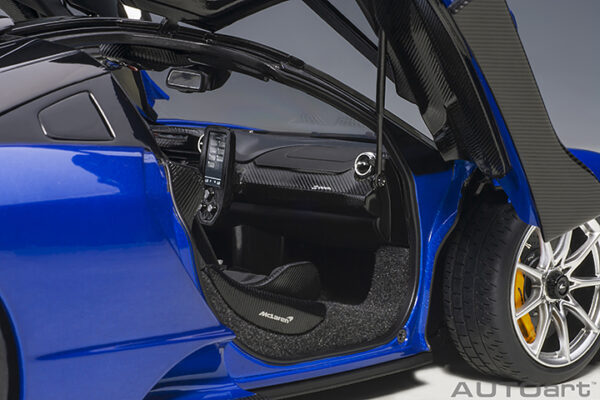 AUTOart McLaren Senna 2018 (trophy kyanos:blue) (composite model: