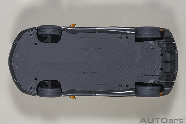 AUTOart McLaren 600LT 2019 (myan orange) (composite