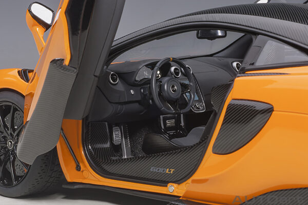 AUTOart McLaren 600LT 2019 (myan orange) (composite